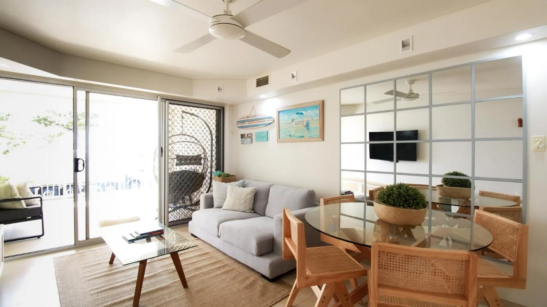 Apartment Beachfront Escape In Coolangatta Gold Coast Australia