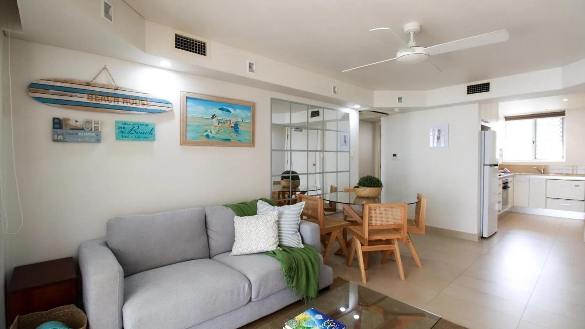 Beachfront Escape In Coolangatta Gold Coast 0*,